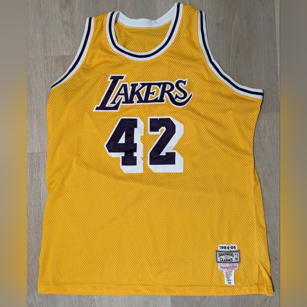 Lakers Worthy jersey